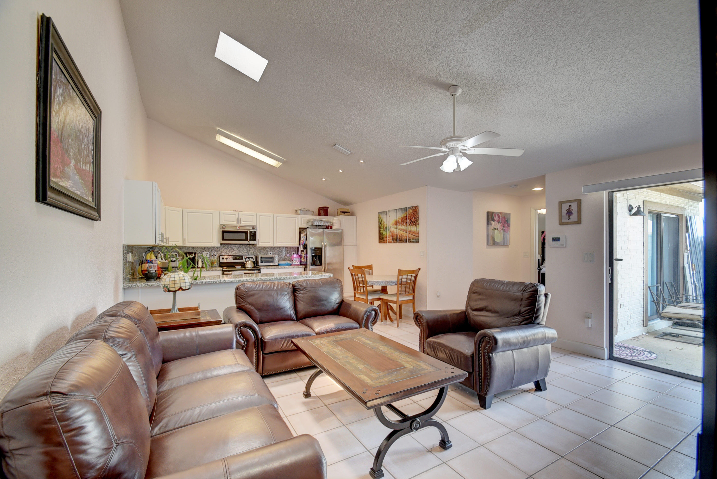 9842 Boca Gardens Trail, Unit B Boca Raton, FL 33496 - Photo 5 of 27 Great Room