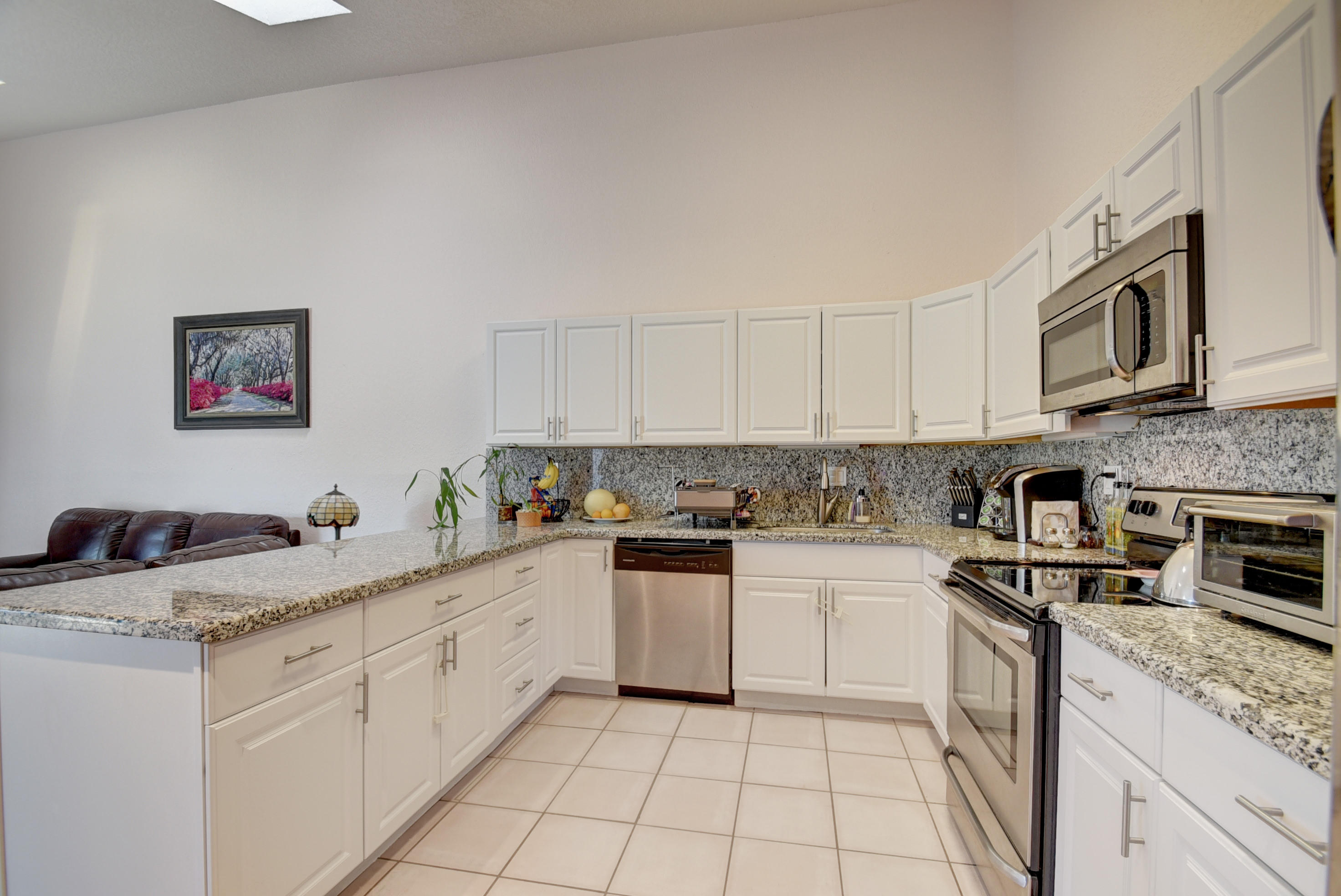 9842 Boca Gardens Trail, Unit B Boca Raton, FL 33496 - Photo 8 of 27 Kitchen