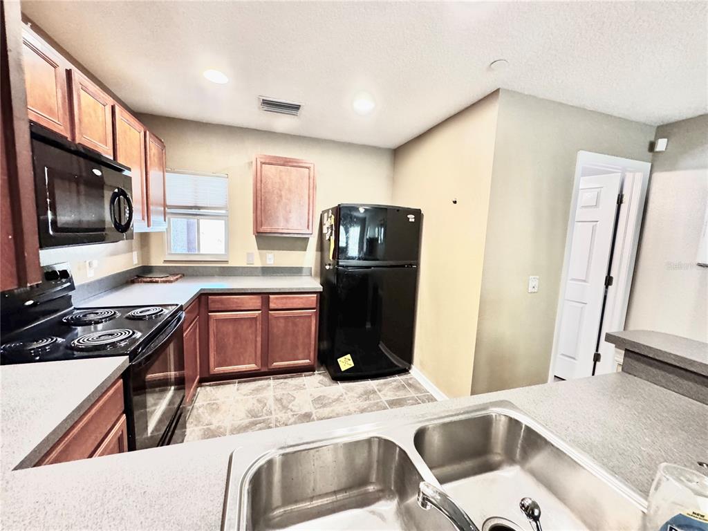 7338 Black Walnut Way Lakewood Ranch, FL 34202 - Photo 12 of 26