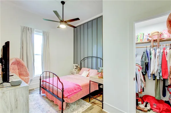 a view of washer and dryer in a utility room