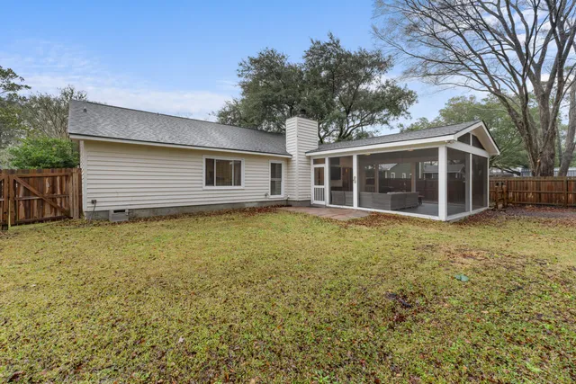 $850,000 | 1121 Yorktown Court, Mount Pleasant, SC 29464