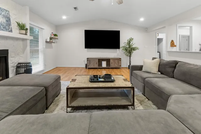 $850,000 | 1121 Yorktown Court, Mount Pleasant, SC 29464