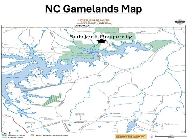 a view of an outdoor space and a yard