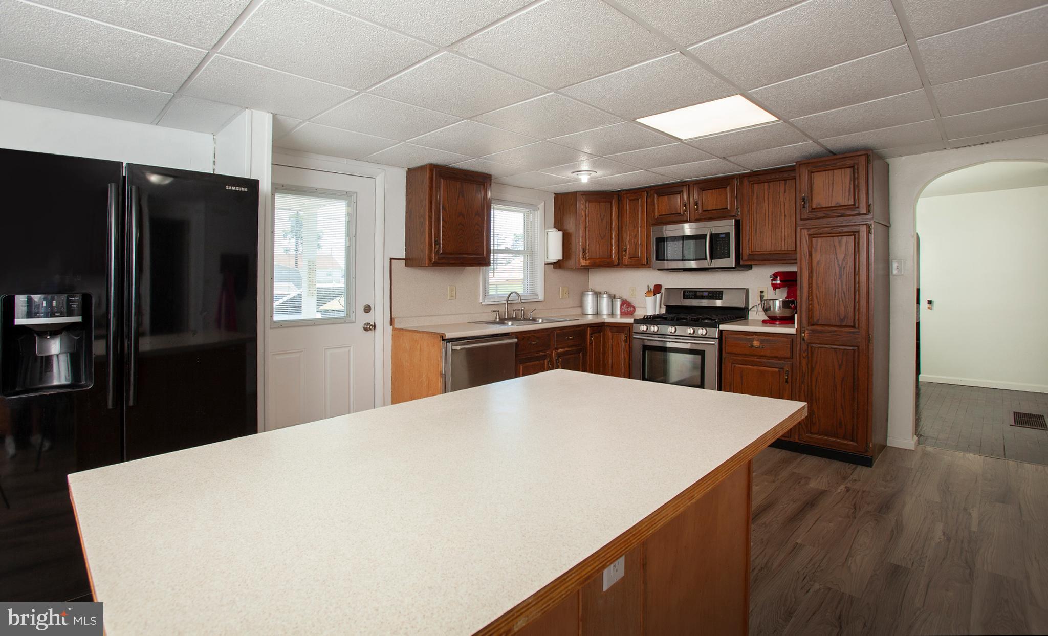 1758 West Trindle Road Carlisle, PA 17015 - Photo 4 of 33 Large island ideal for cooking.