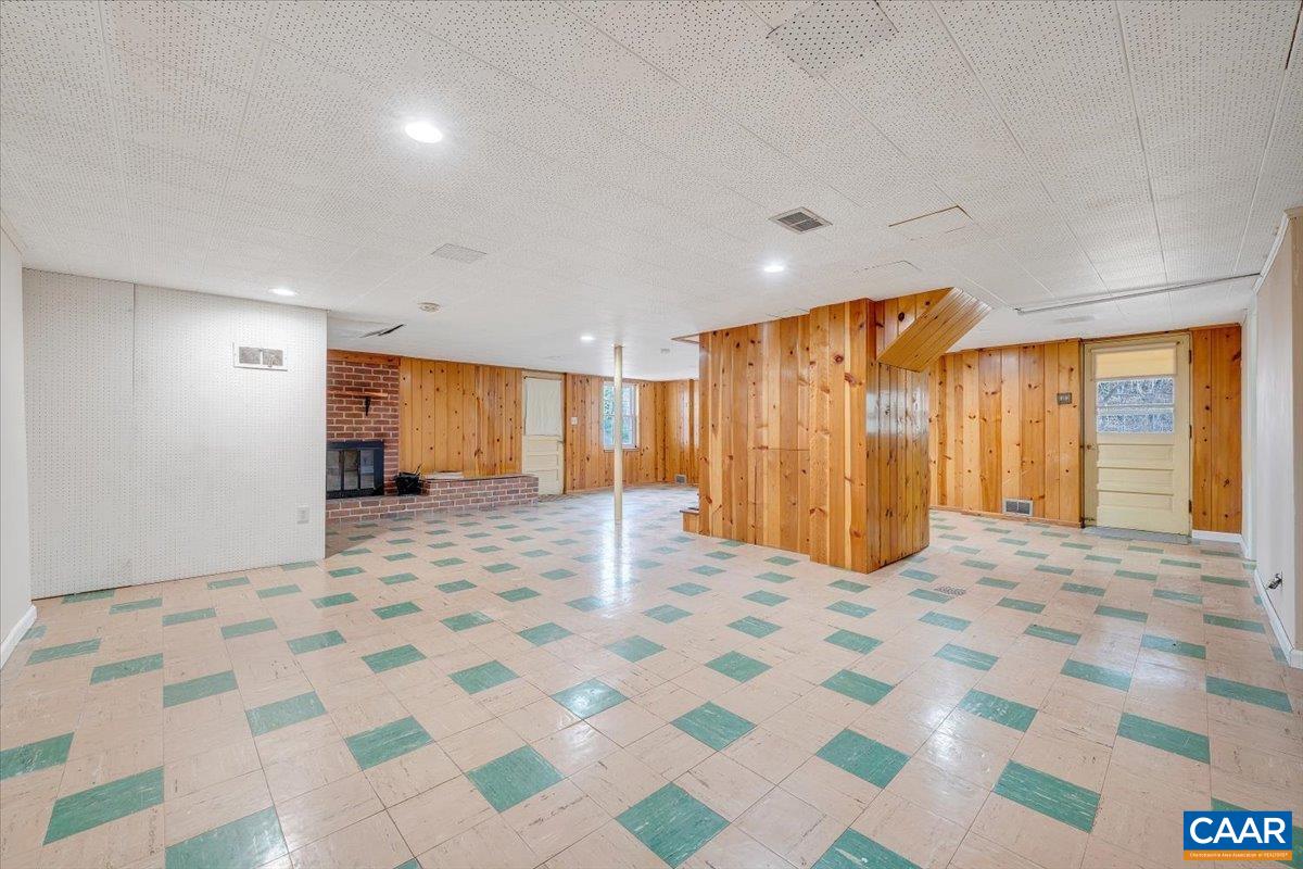 3558 Hartland Road Southwest Roanoke, VA 24015 - Photo 46 of 73