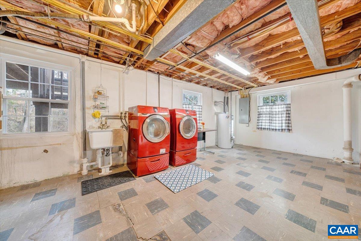 3558 Hartland Road Southwest Roanoke, VA 24015 - Photo 50 of 73 Laundry Room/Storage