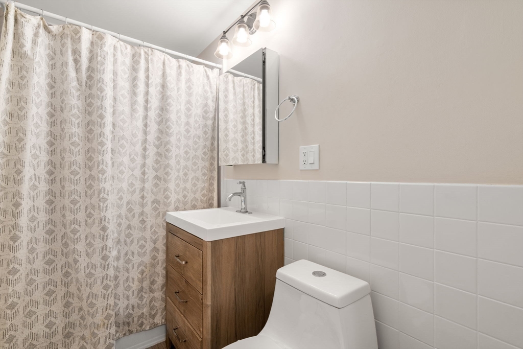1600 Beacon Street, Unit 807 Brookline, MA 02446 - Photo 5 of 14