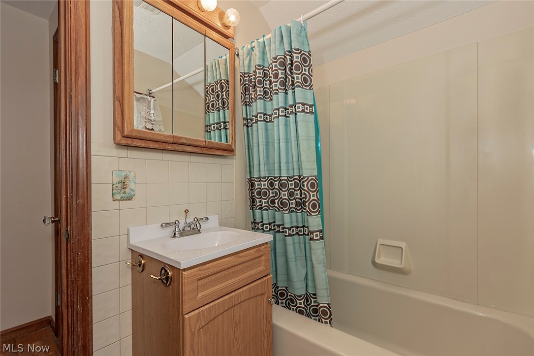 1508 Lyndhurst Road Cleveland, OH 44124 - Photo 26 of 35 Gallery Image 26