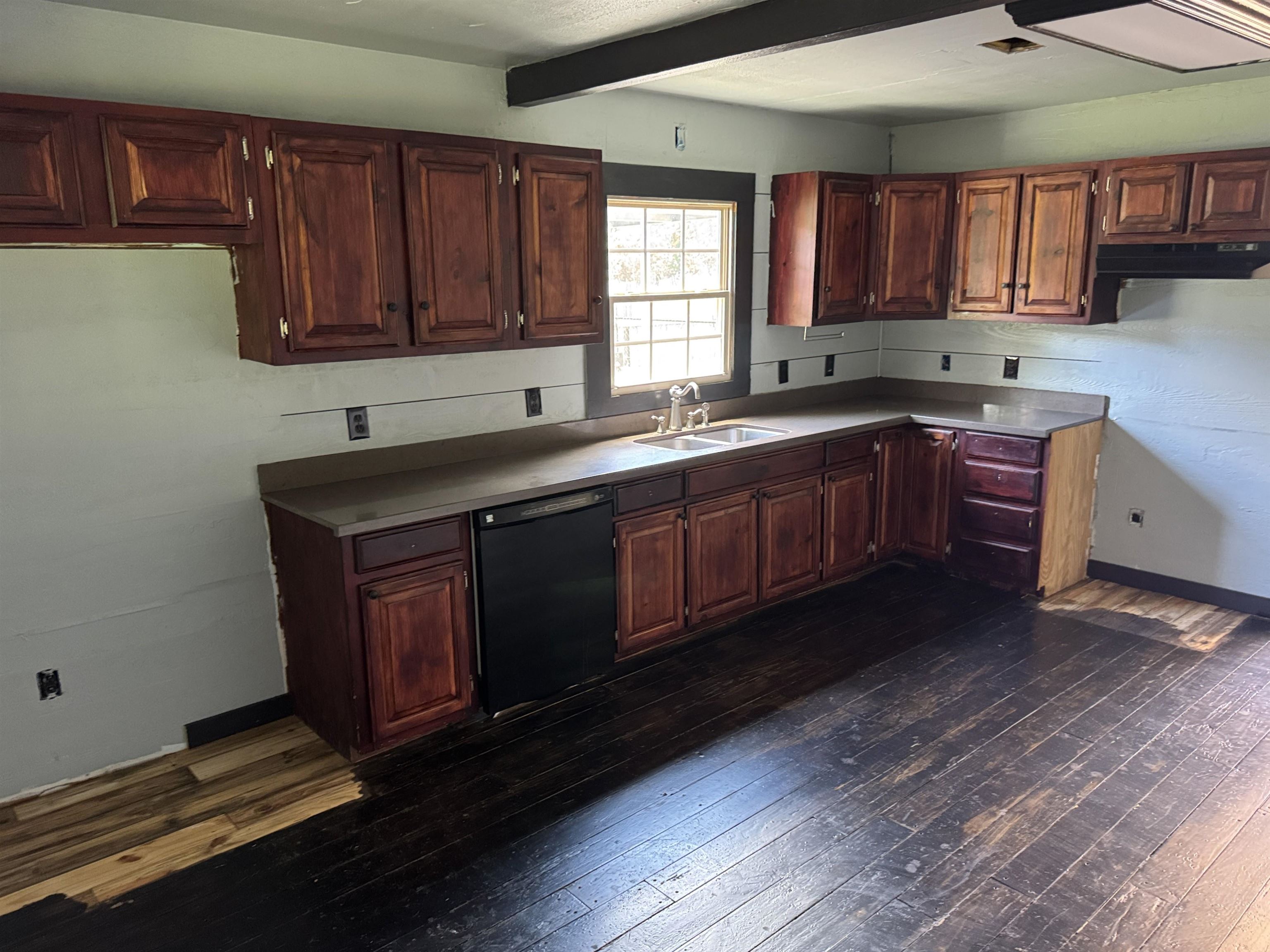 1020 South Williford Road Kountze, TX 77625 - Photo 7 of 20