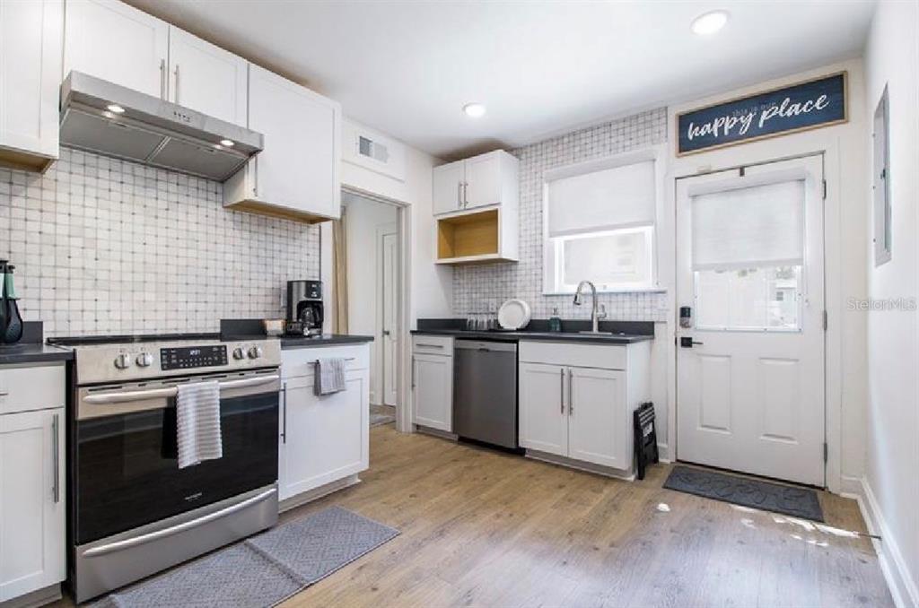 919 Southwest 6th Avenue Gainesville, FL 32601 - Photo 7 of 26