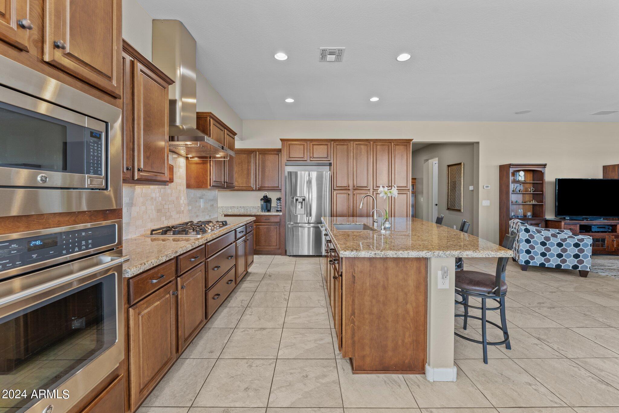 3701 Gold Ridge Road Wickenburg, AZ 85390 - Photo 7 of 55 Kitchen
