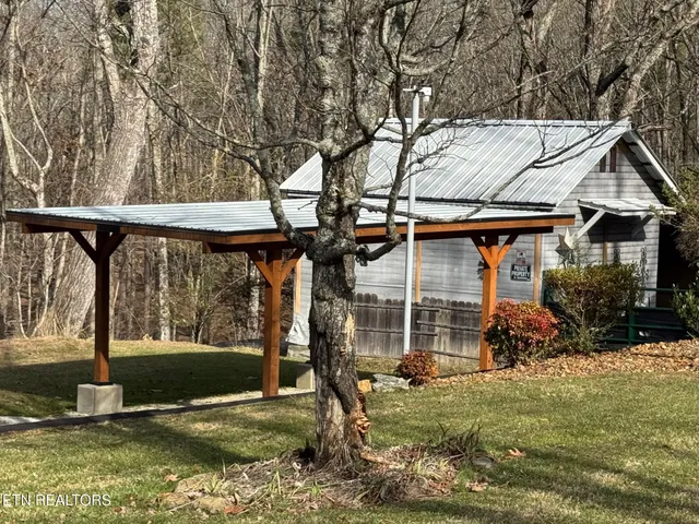 $475,000 | 598 Ted Brooks Road, Jamestown, TN 38556