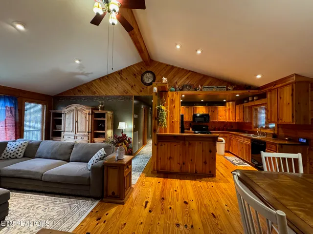 $475,000 | 598 Ted Brooks Road, Jamestown, TN 38556