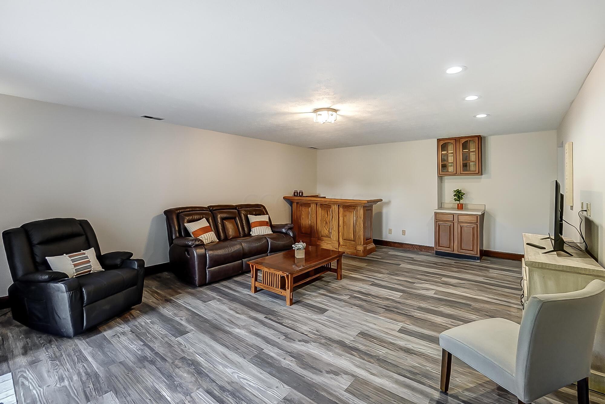 4477 Hollwood Road Springfield, OH 45502 - Photo 34 of 55 033