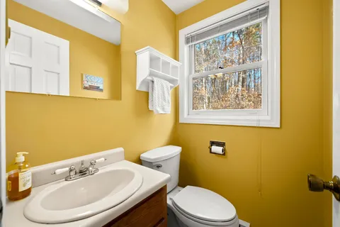 $419,900 | 147 Weirs Boulevard, Unit 5, Laconia, NH 03246