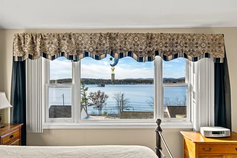 $419,900 | 147 Weirs Boulevard, Unit 5, Laconia, NH 03246