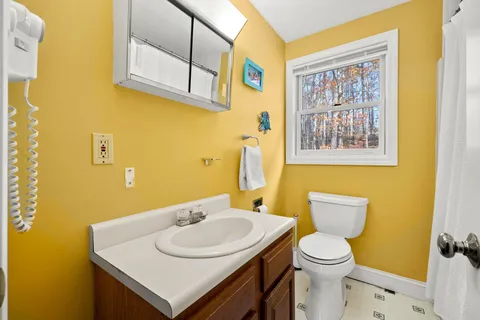 $419,900 | 147 Weirs Boulevard, Unit 5, Laconia, NH 03246