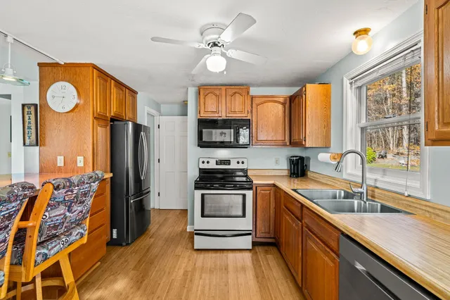 $419,900 | 147 Weirs Boulevard, Unit 5, Laconia, NH 03246