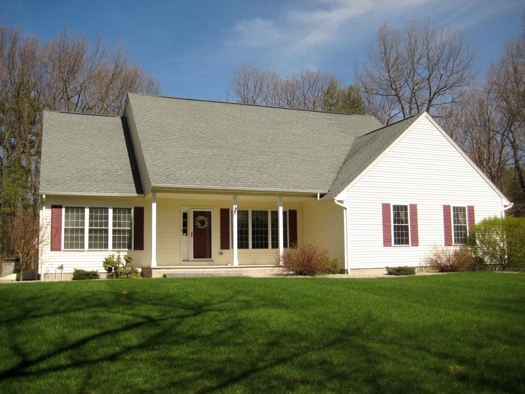 4 Laurel Road Hooksett, NH 03106 - Photo 1 of 24 Gallery Image 1