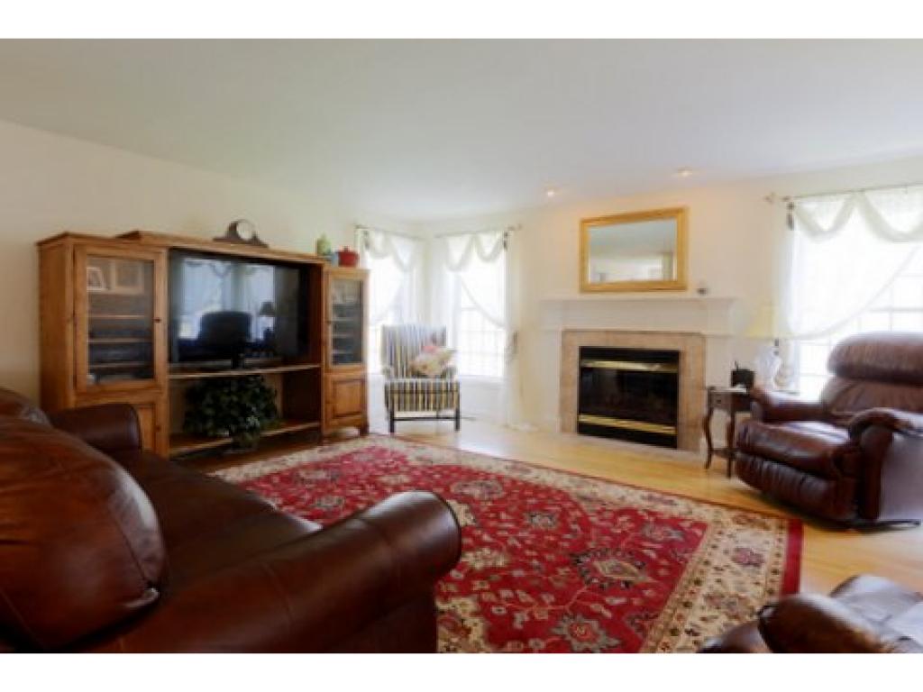 4 Laurel Road Hooksett, NH 03106 - Photo 11 of 24 Gallery Image 11