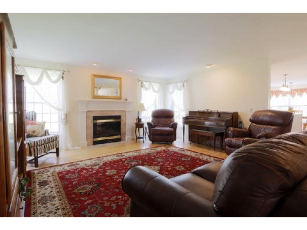 4 Laurel Road Hooksett, NH 03106 - Photo 13 of 24 Gallery Image 13