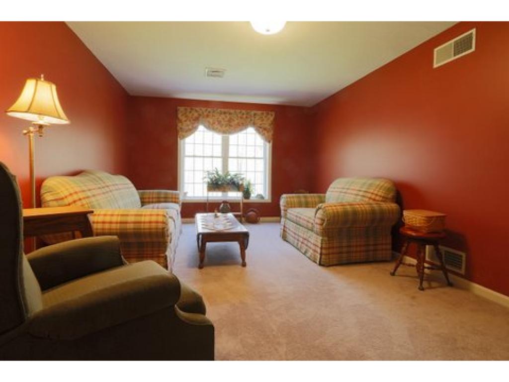 4 Laurel Road Hooksett, NH 03106 - Photo 21 of 24 Gallery Image 21