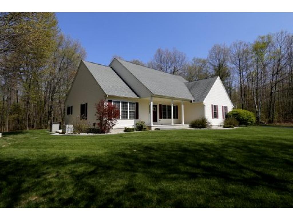 4 Laurel Road Hooksett, NH 03106 - Photo 23 of 24 Gallery Image 23