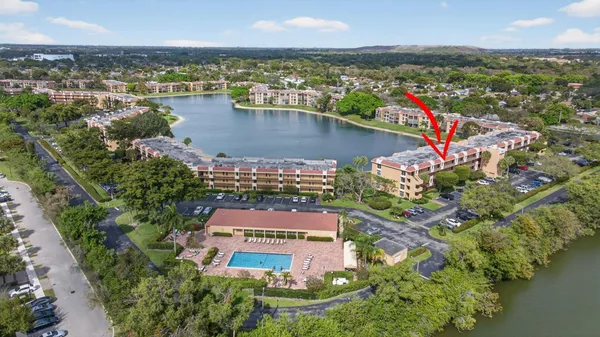 $178,000 | 6239 Coral Lake Drive, Unit 403, Margate, FL 33063