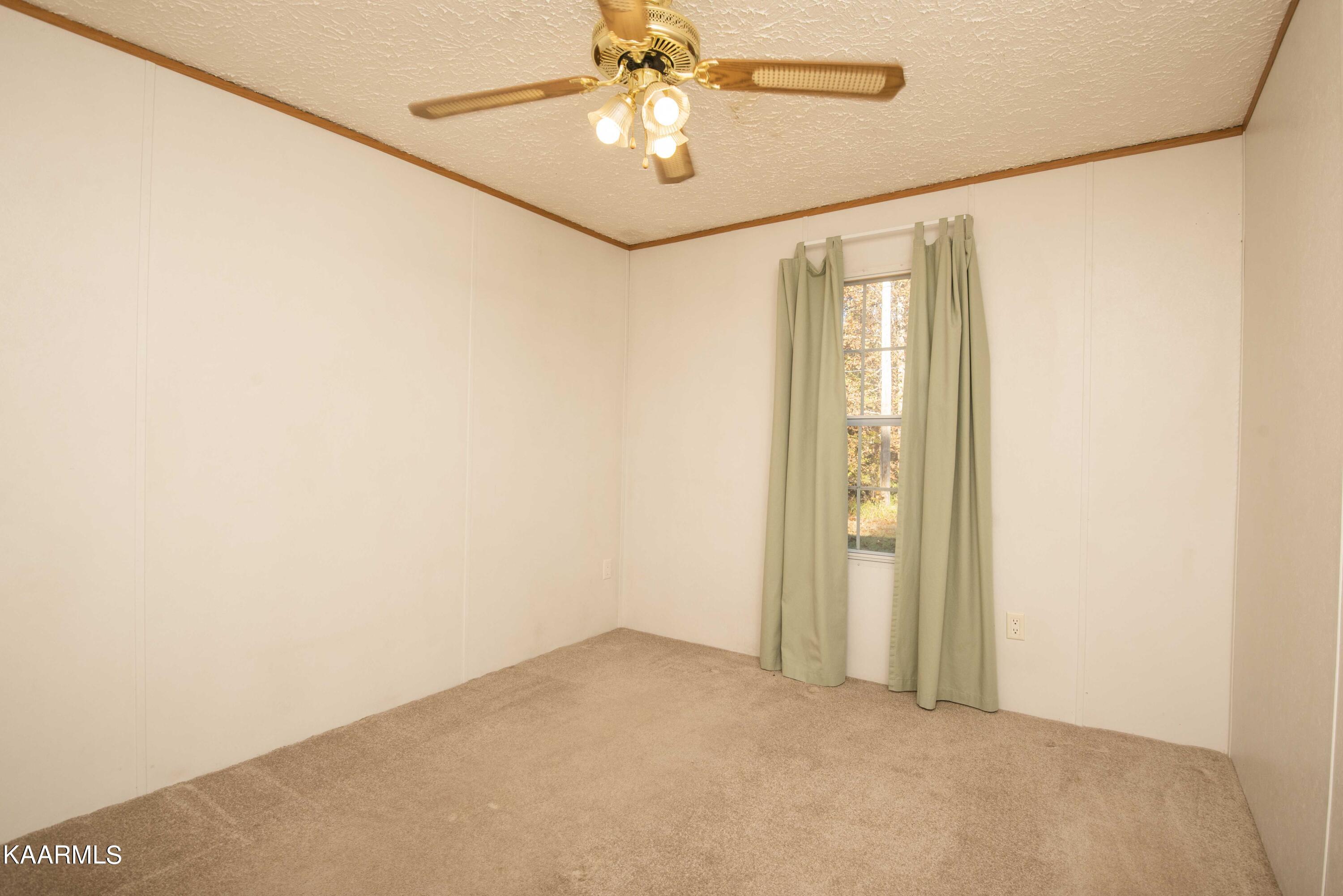9935 Old Chestnut Ridge Road Heiskell, TN 37754 - Photo 22 of 39 second bed_1