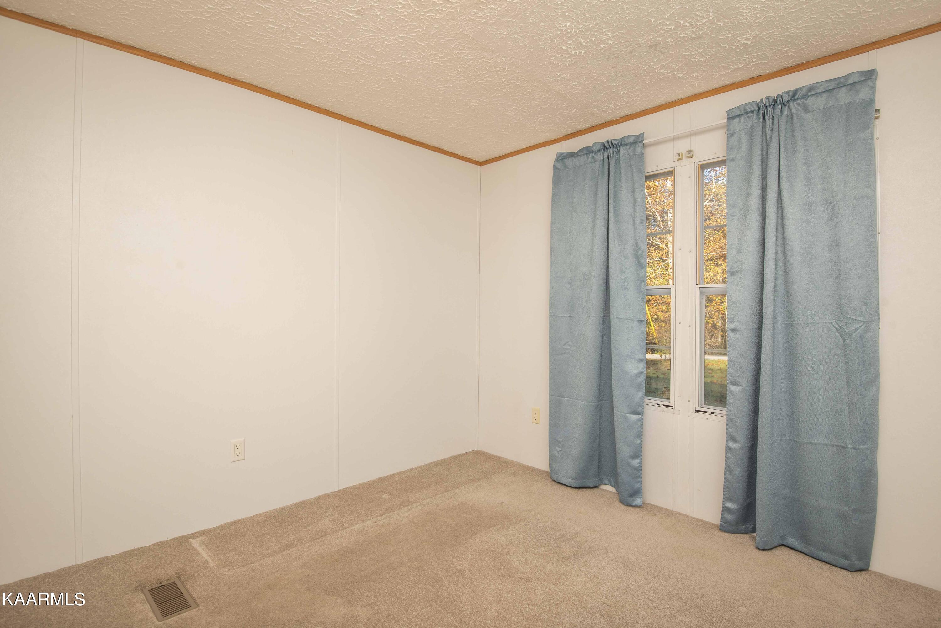 9935 Old Chestnut Ridge Road Heiskell, TN 37754 - Photo 25 of 39 third bed 2_1