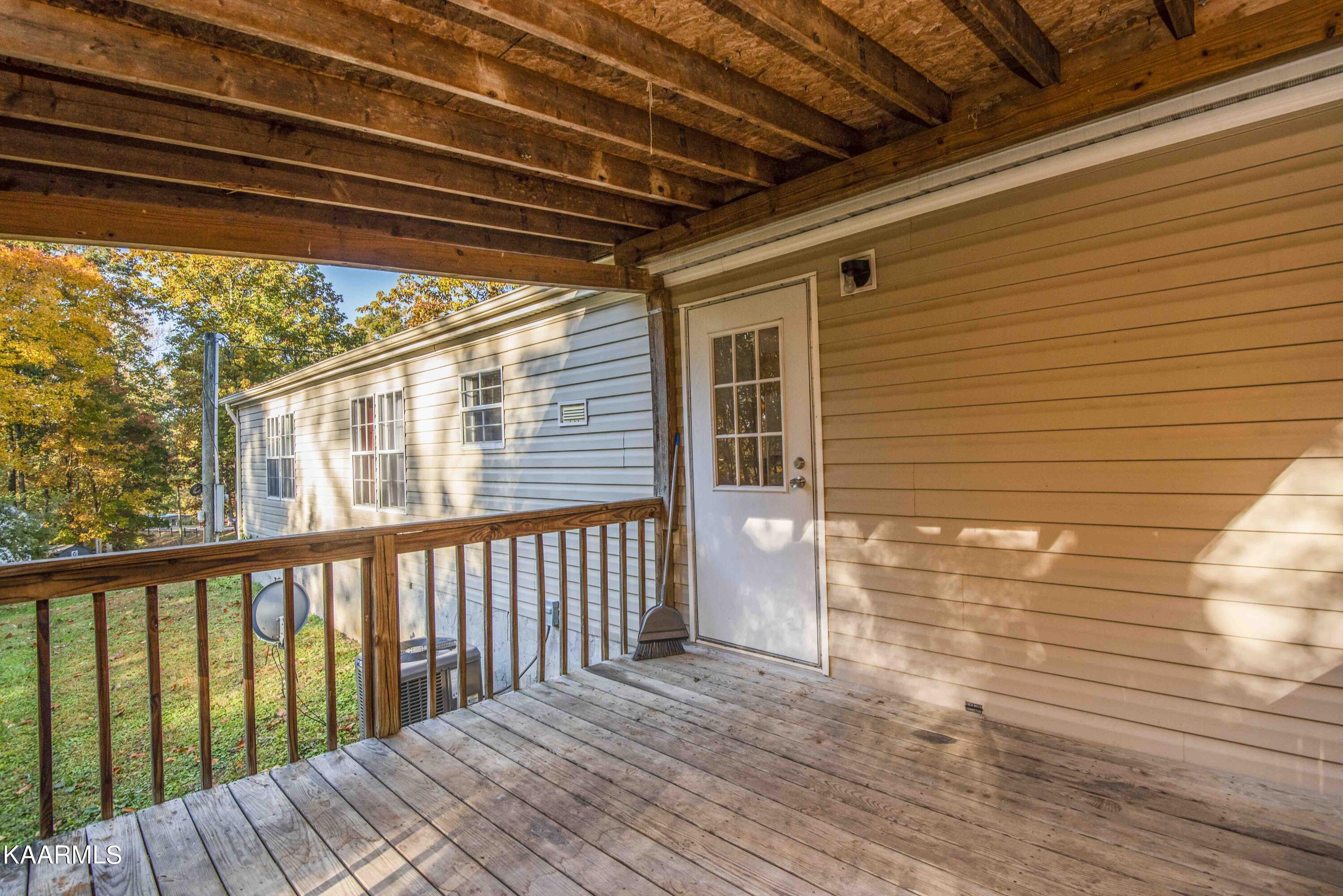 9935 Old Chestnut Ridge Road Heiskell, TN 37754 - Photo 29 of 39 deck_1