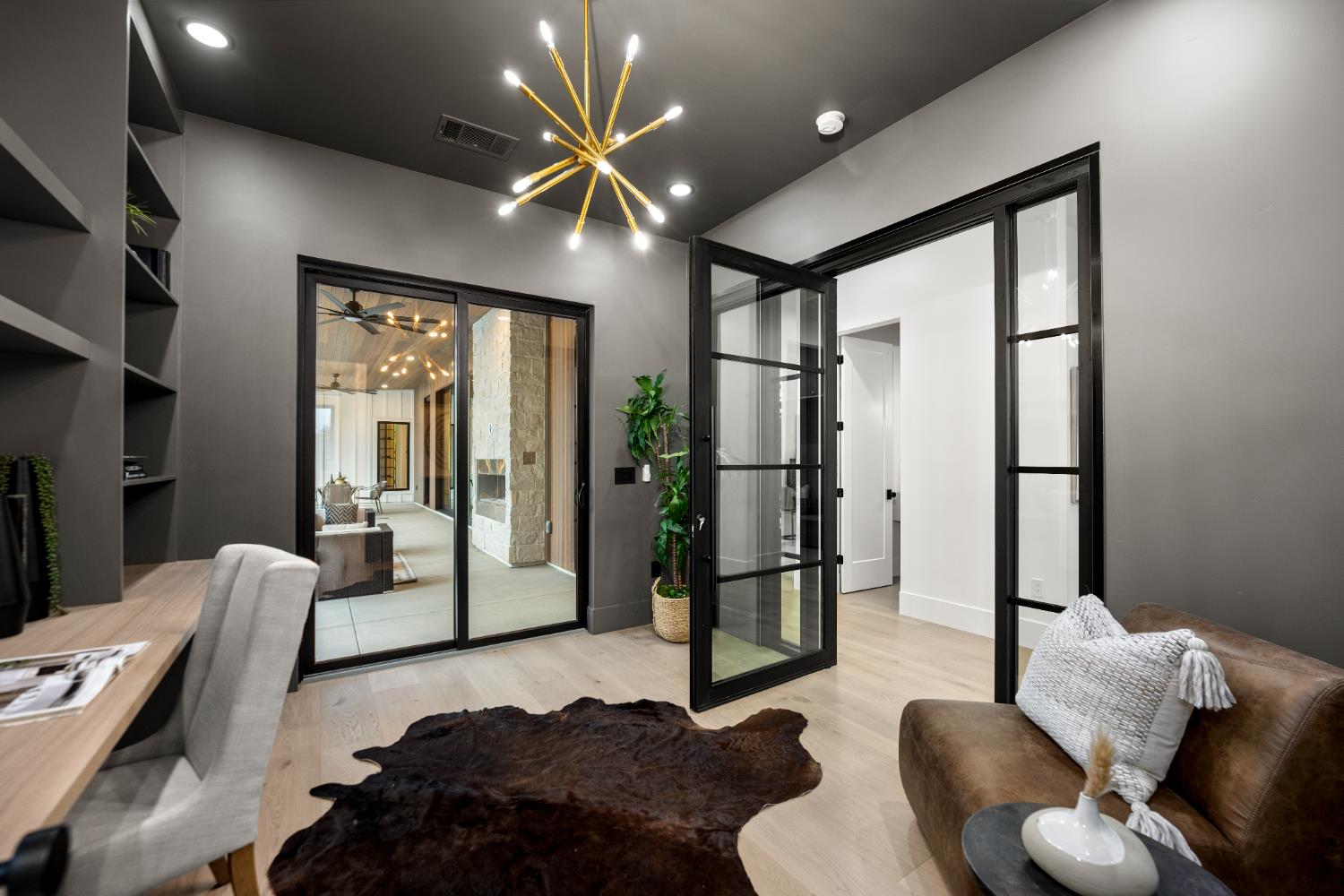 3140 Rattlesnake Road Newcastle, CA 95658 - Photo 32 of 78 a living room with furniture and a flat screen tv