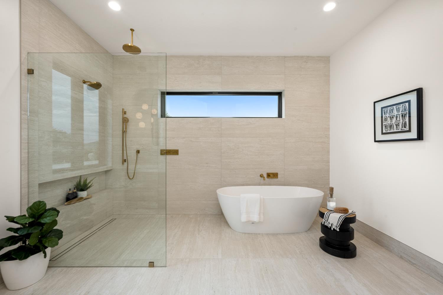 3140 Rattlesnake Road Newcastle, CA 95658 - Photo 42 of 78 a bathroom with a bathtub and a shower