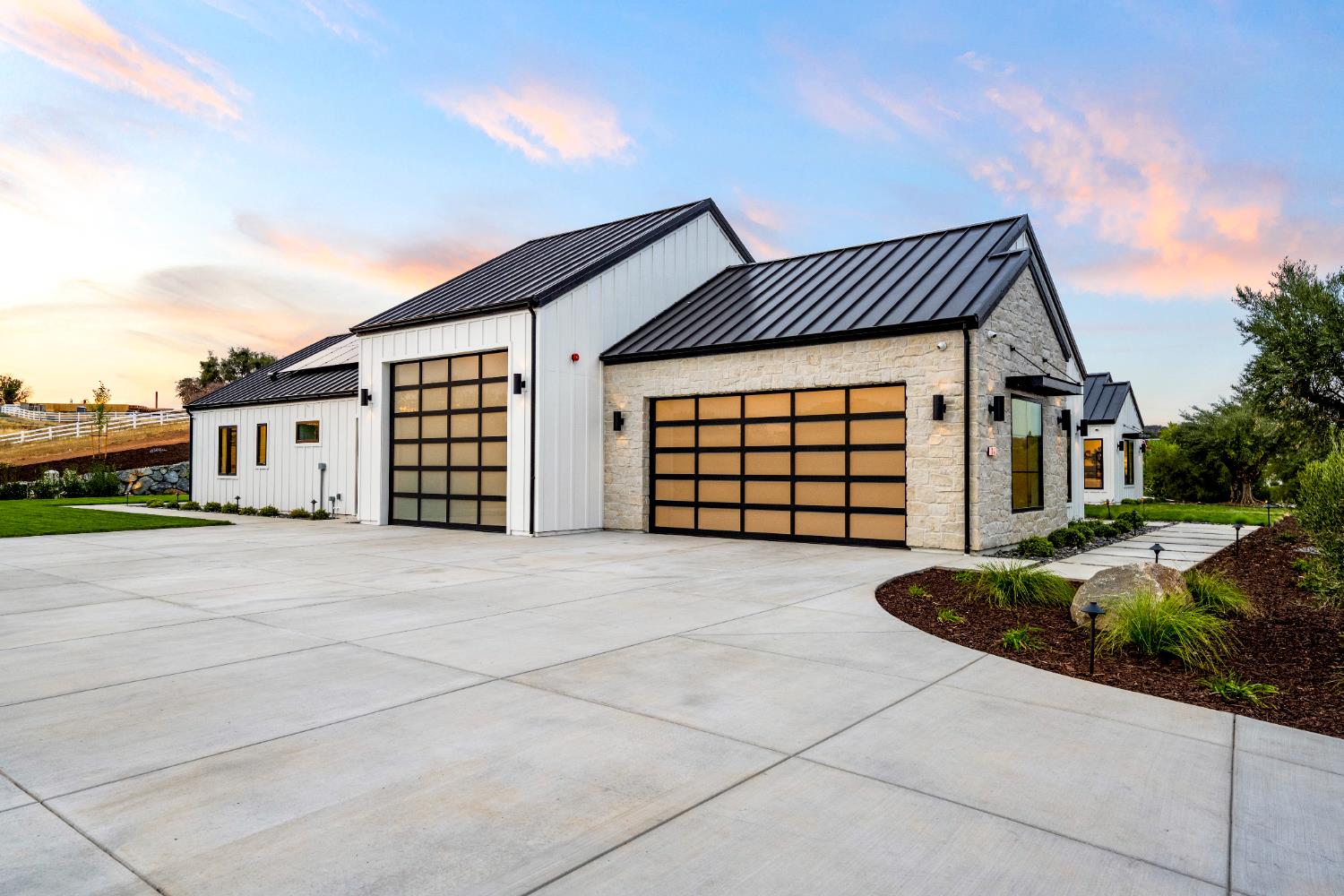 3140 Rattlesnake Road Newcastle, CA 95658 - Photo 57 of 78 a front view of a house with a garage
