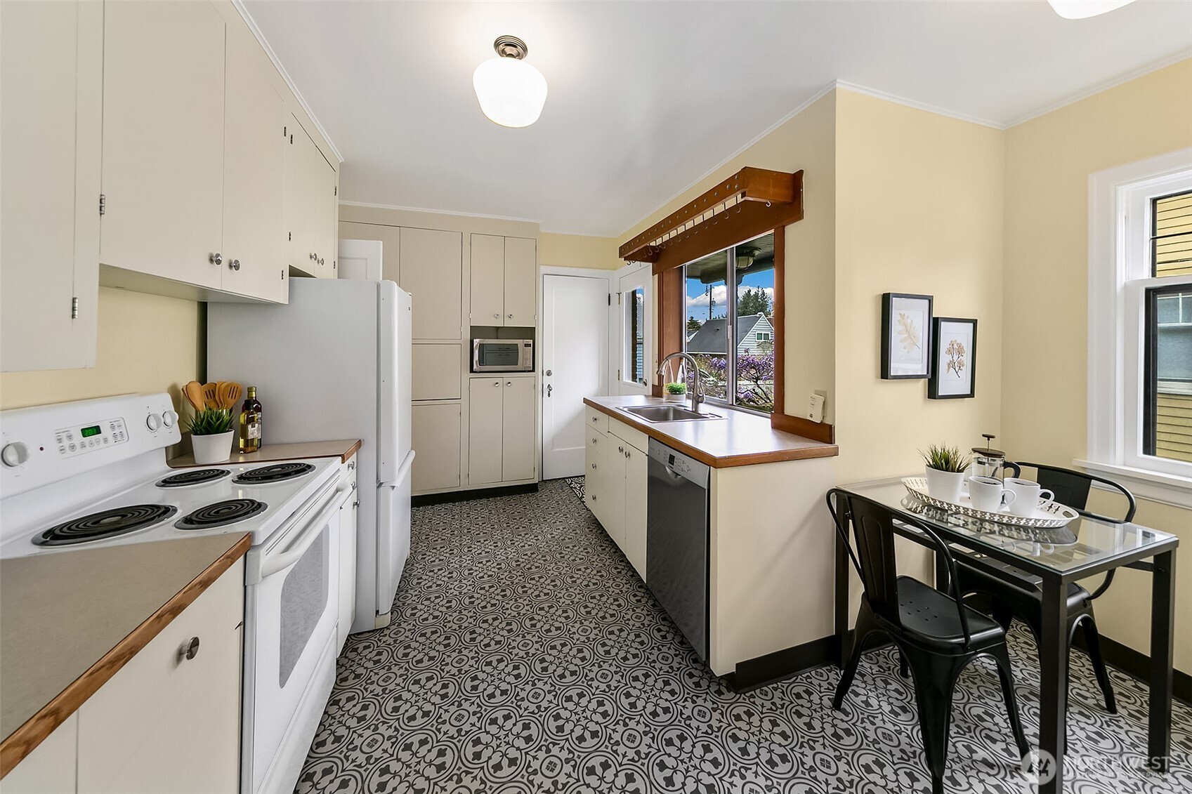 1408 North 48th Street Seattle, WA 98103 - Photo 9 of 30 Gallery Image 9