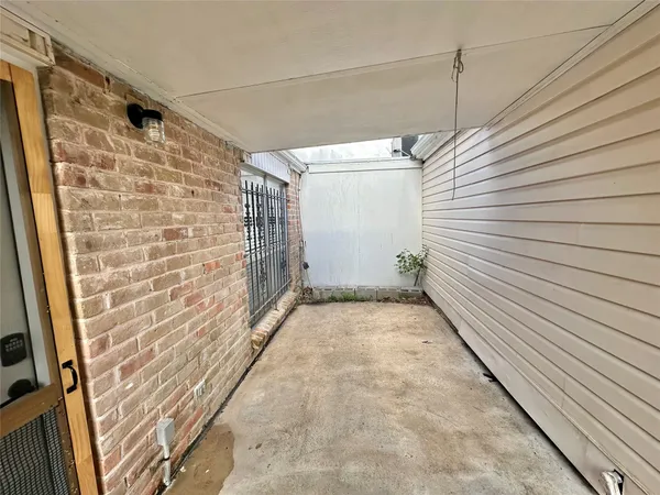 $1,500 | 9164 Wilcrest Drive, Unit 9164, Houston, TX 77099