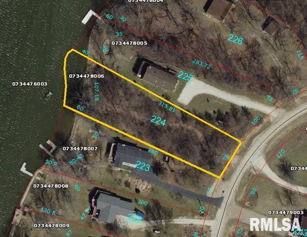 $135,000 | 224 North Shore Place, Dahinda, IL 61428