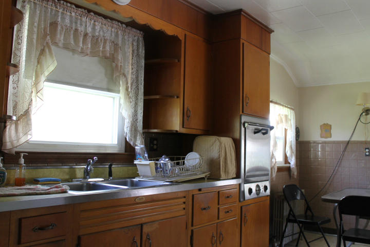 482 North Hoosac Road Williamstown, MA 01267 - Photo 11 of 12 Lots of cabinets