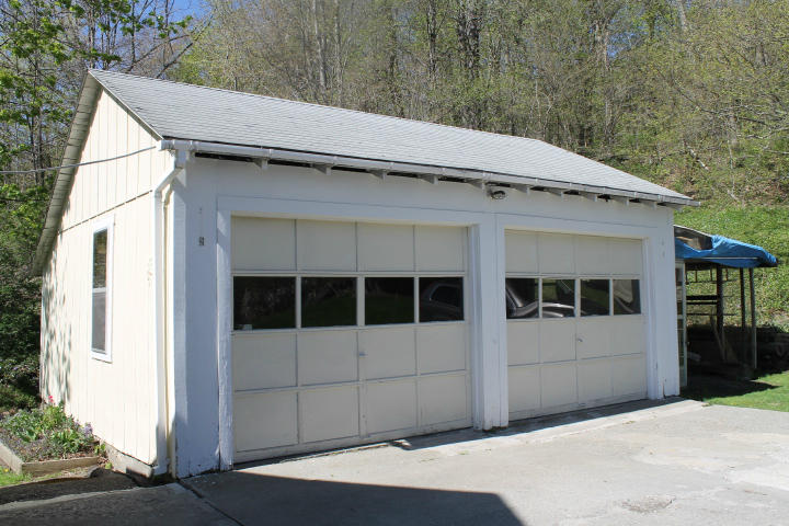 2 Car Detached Garage