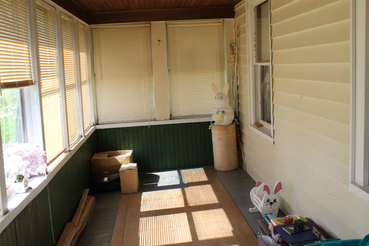 482 North Hoosac Road Williamstown, MA 01267 - Photo 9 of 12 Enclosed front porch