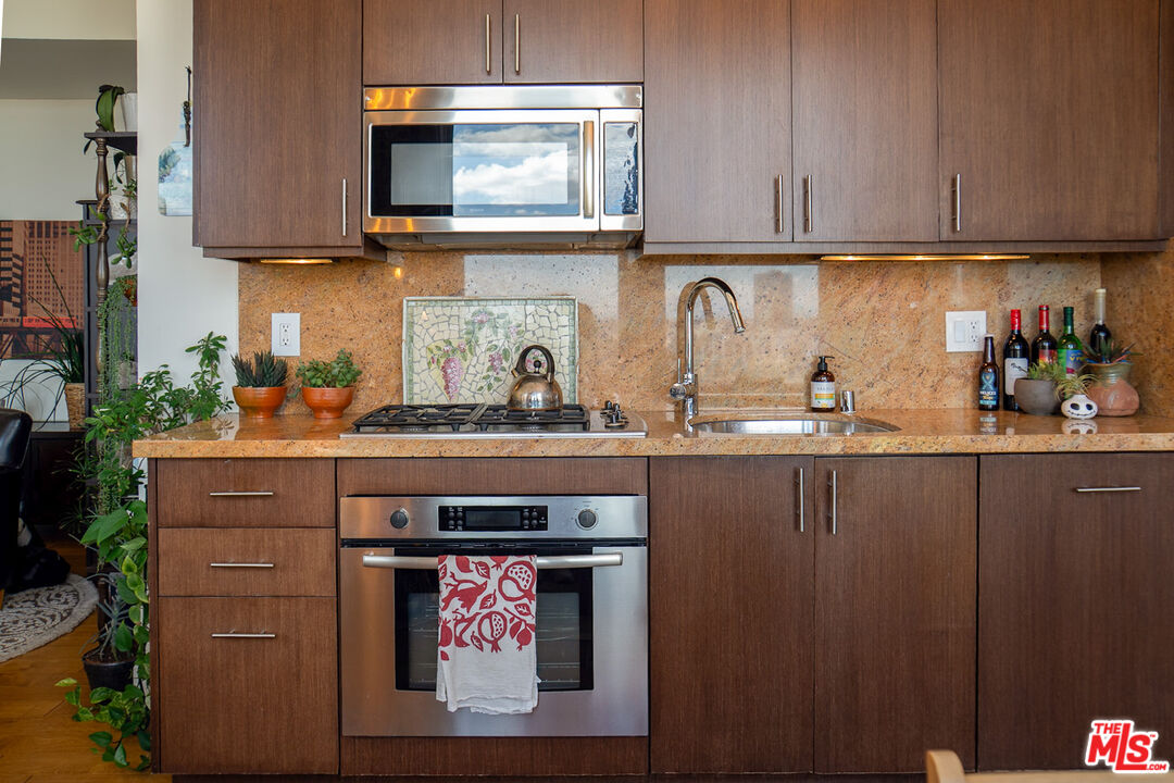 460 South Spring Street, Unit 1002 Los Angeles, CA 90013 - Photo 14 of 44