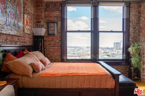 $2,550 | 460 South Spring Street, Unit 1002, Los Angeles, CA 90013