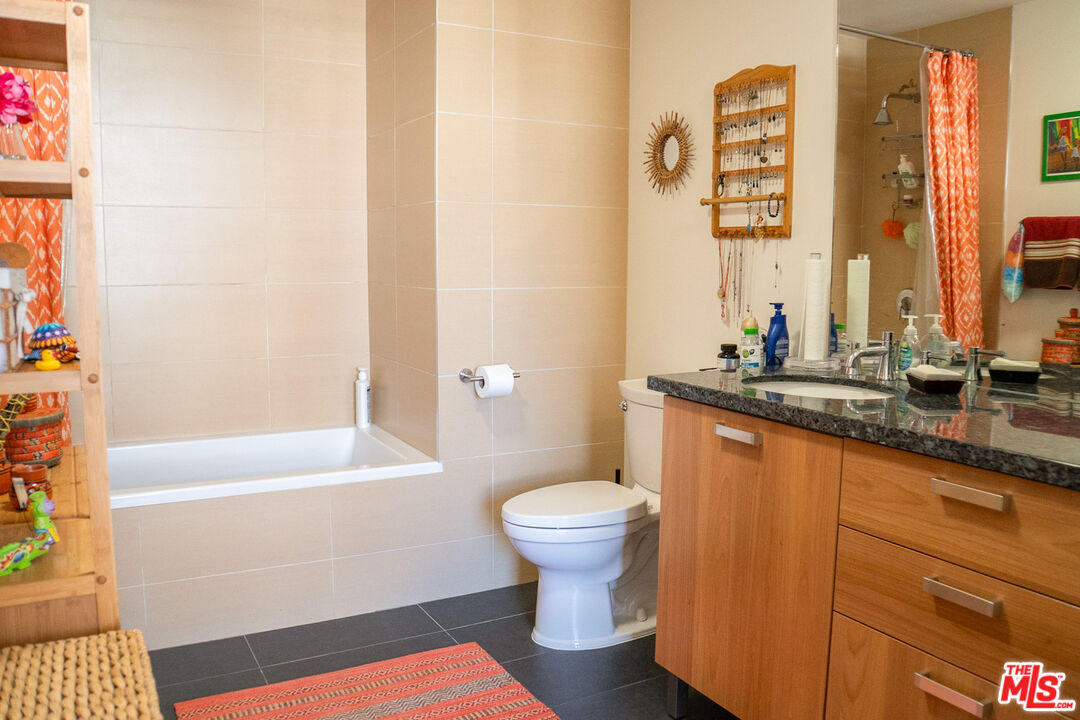 460 South Spring Street, Unit 1002 Los Angeles, CA 90013 - Photo 21 of 44