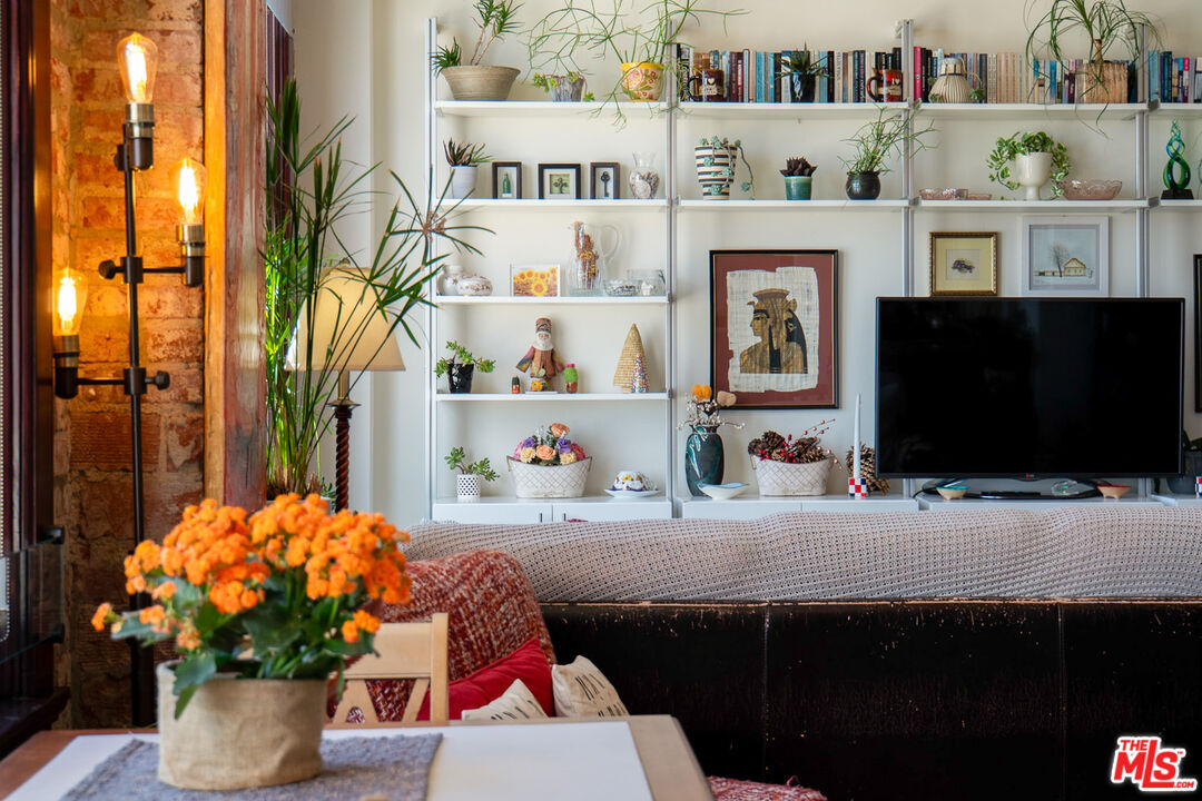 460 South Spring Street, Unit 1002 Los Angeles, CA 90013 - Photo 25 of 44