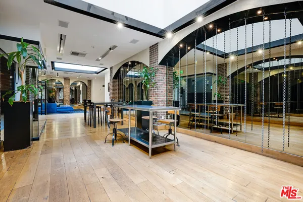 $2,550 | 460 South Spring Street, Unit 1002, Los Angeles, CA 90013