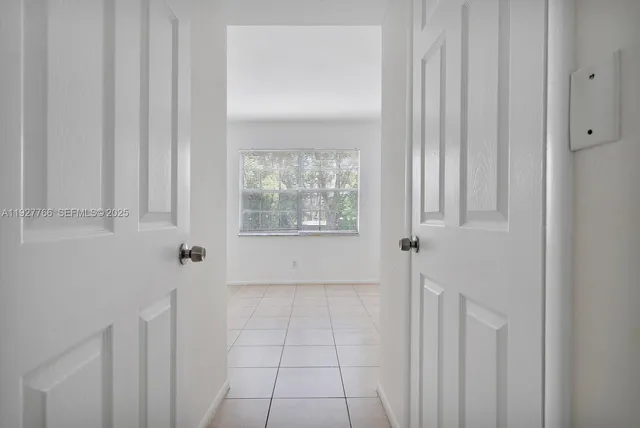 $2,600 | 4100 Northwest 16th Avenue, Unit 25, Oakland Park, FL 33309