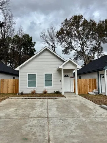 $1,195 | 16938 West Lynbrook, Montgomery, TX 77316