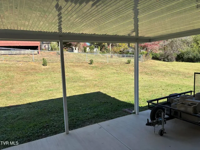 $2,400 | 385 Lakeside Drive, Kingsport, TN 37664