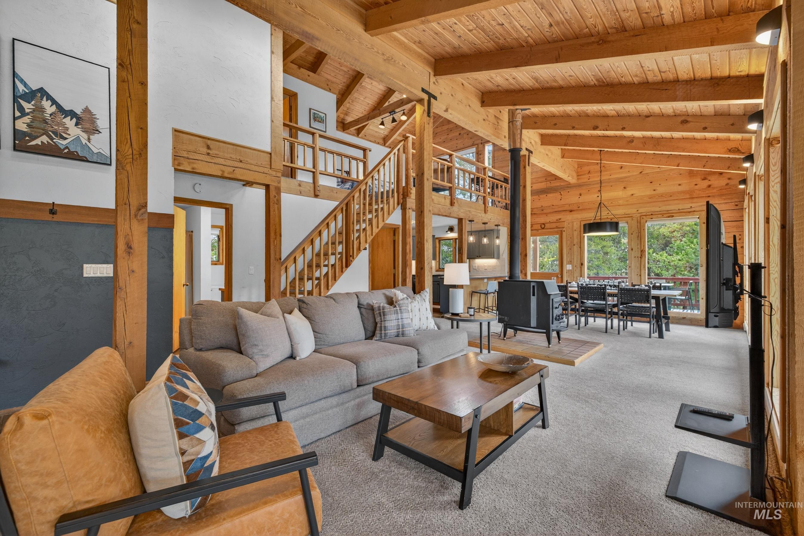 14170 Jefferson Road McCall, ID 83638 - Photo 2 of 31 The living room - all furniture and decor included.