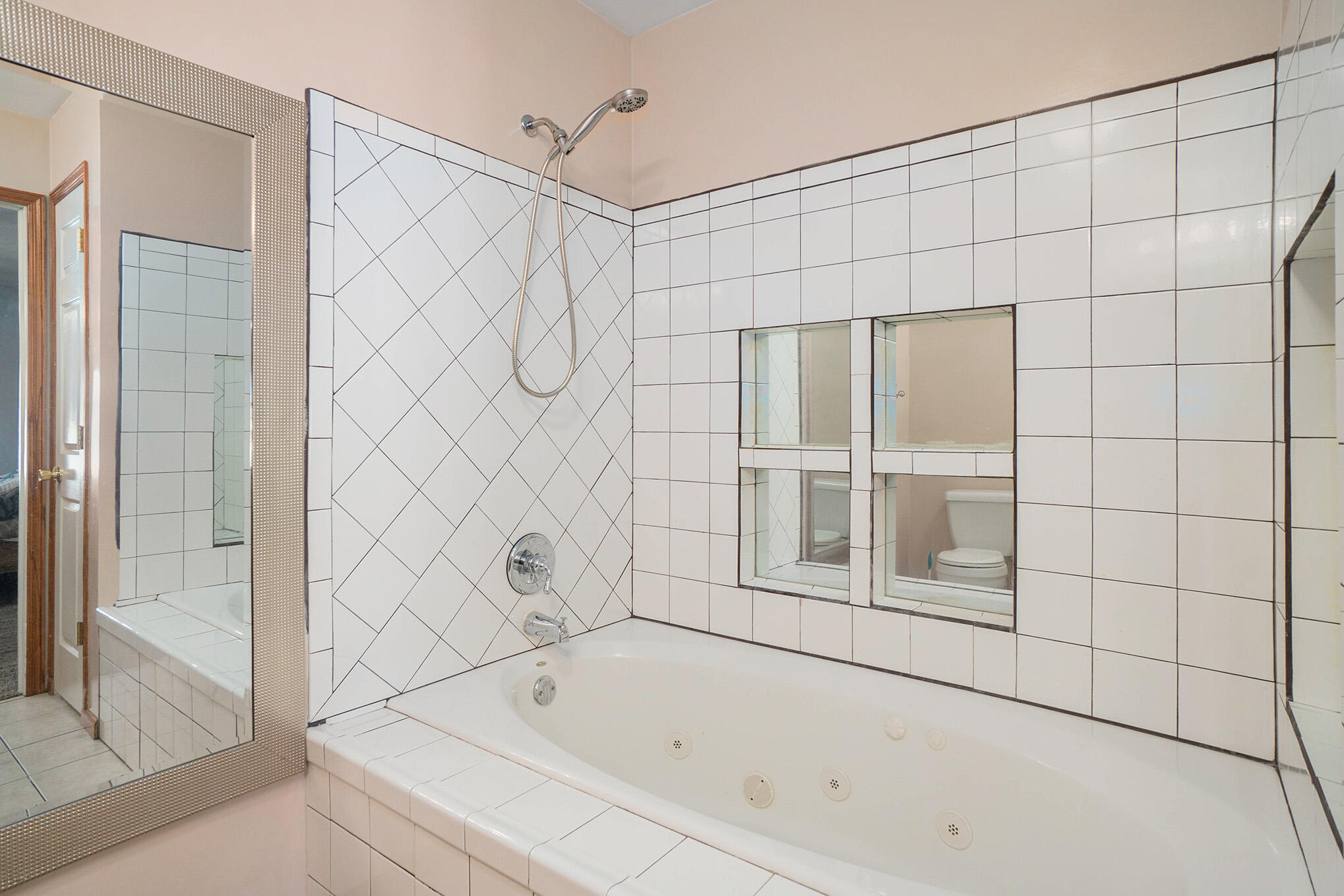 1082 Chatterson Road Muskegon, MI 49442 - Photo 18 of 37 Main floor bathroom